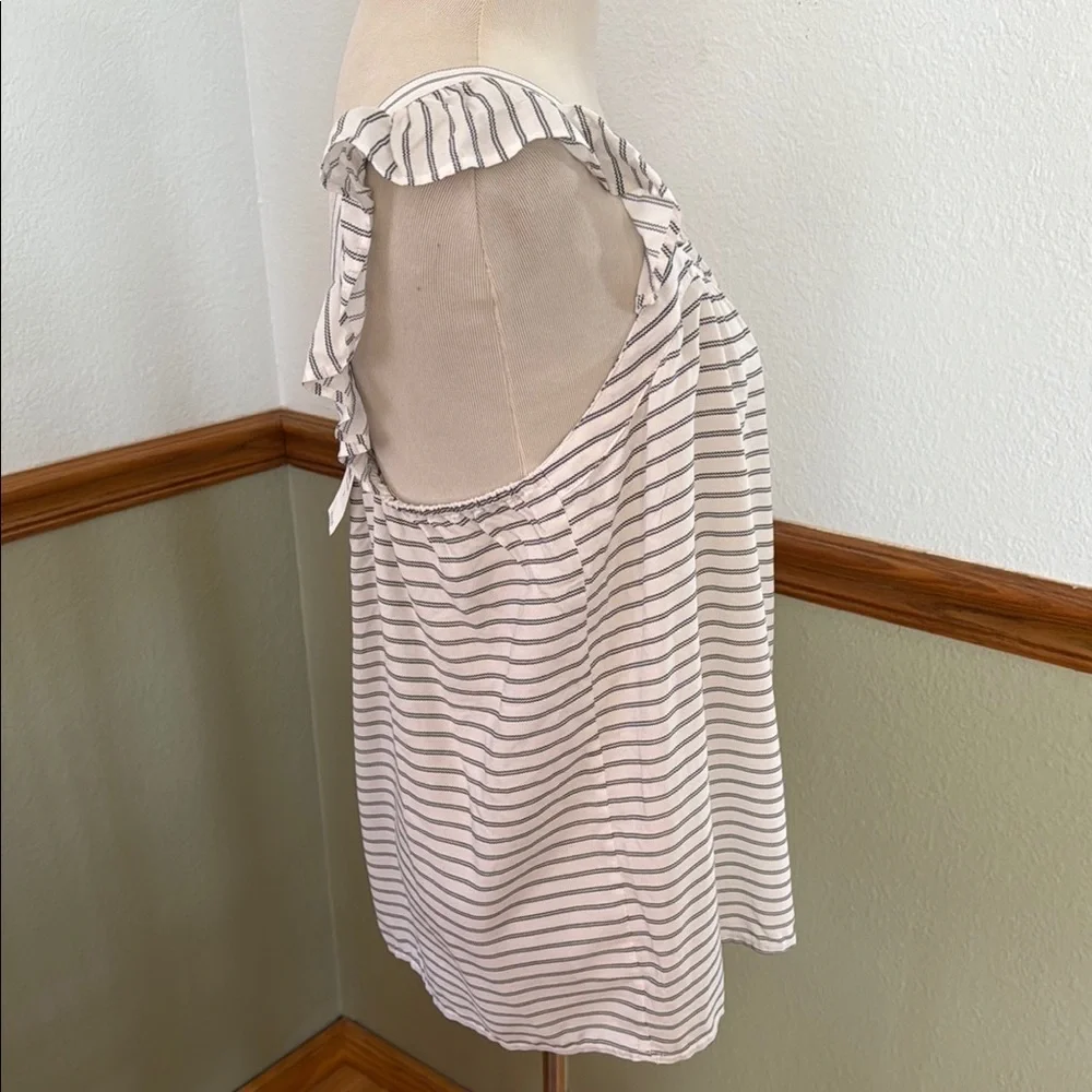 NWT LOFT White and Black Ruffled Sleeveless Tank Top S - Picture 7 of 9